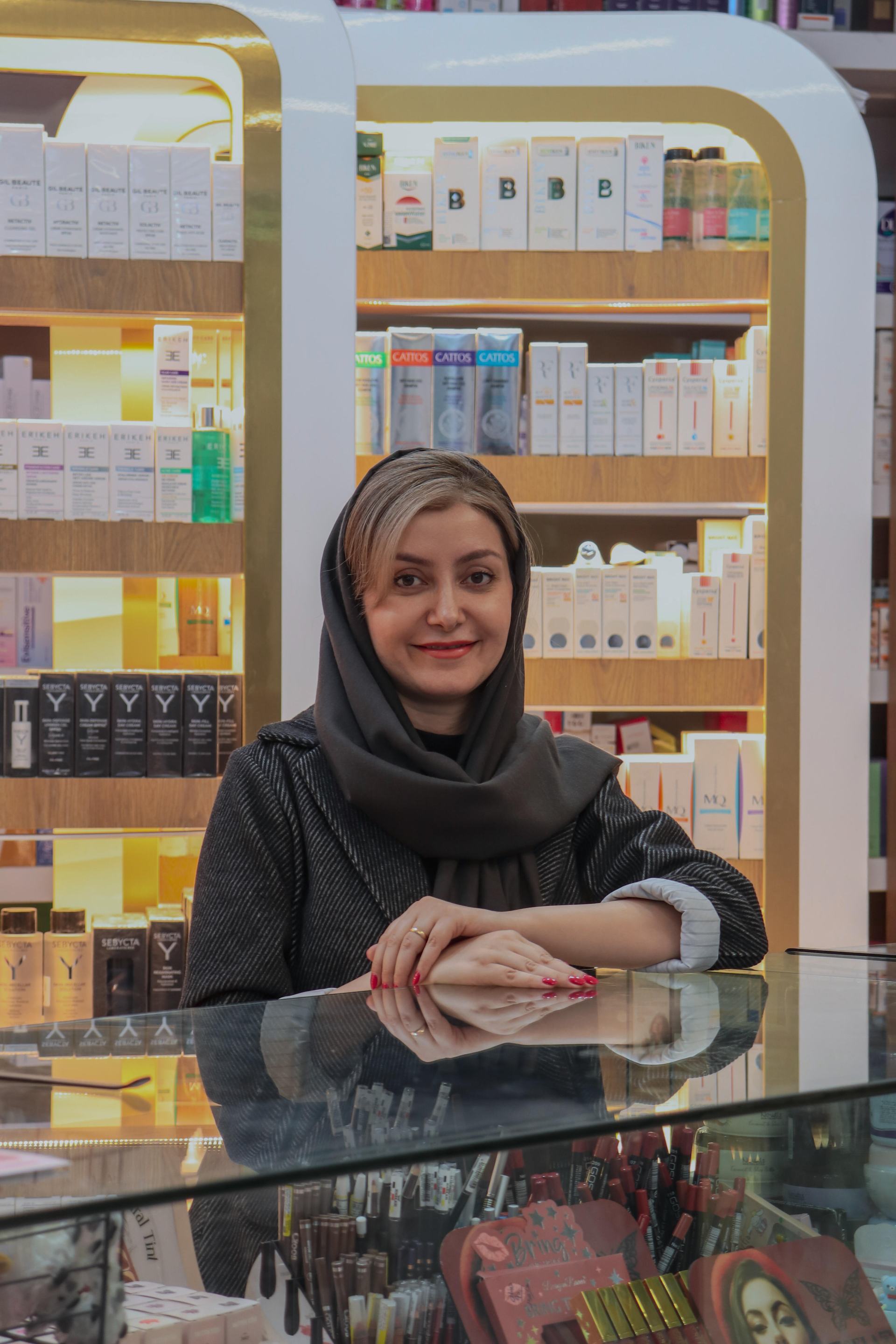 داروخانه دکتر فرزانه سحاب